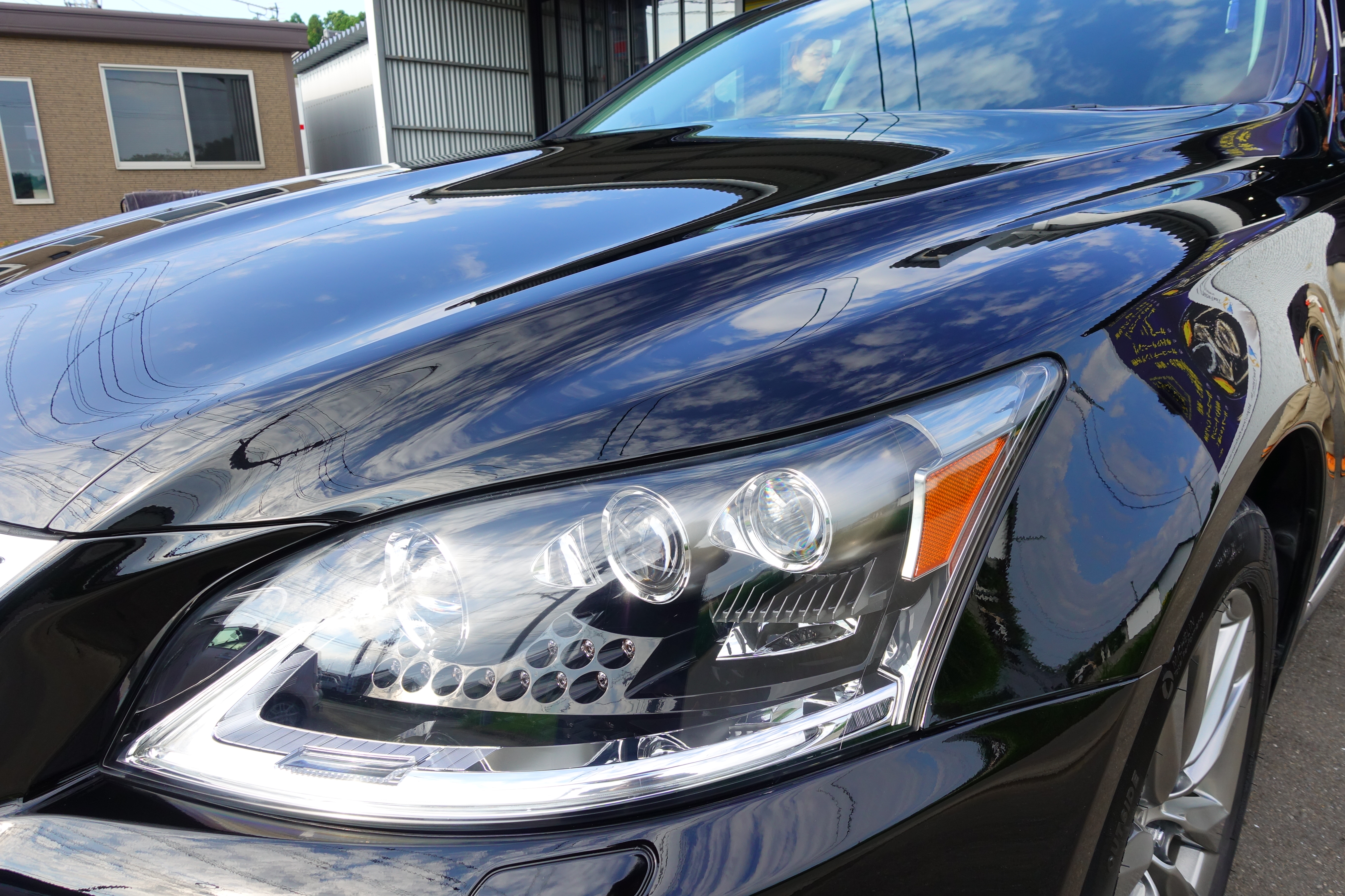 中古車レクサス Ls600h 研磨で見違える輝きに ガラスコーティング施工 宮崎のカーコーティング専門店