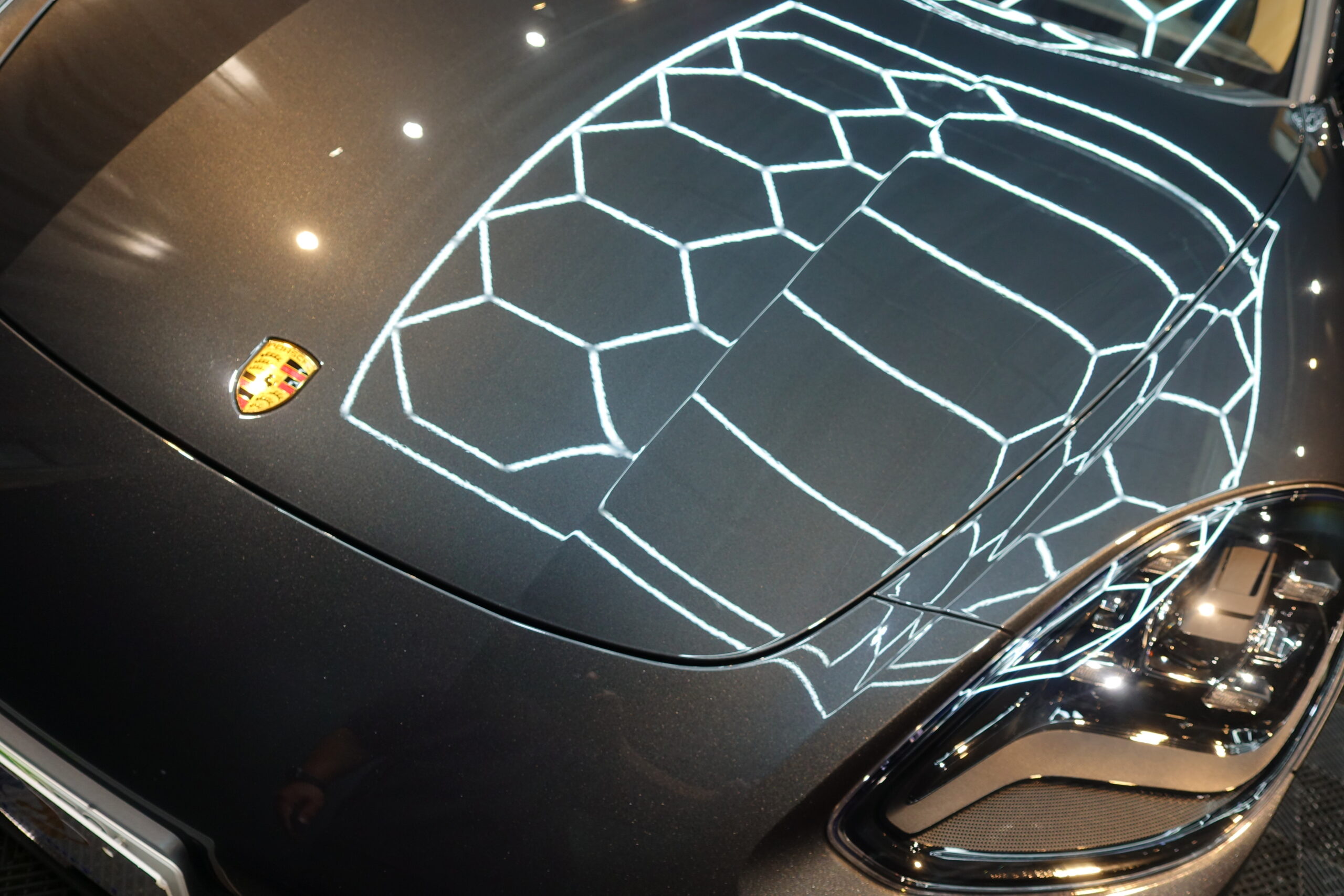 ポルシェ パナメーラ 新車以上の輝きへ 経年車にセラミックコーティング施工 宮崎のカーコーティング専門店
